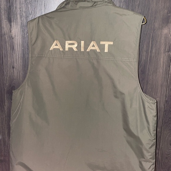Ariat Insulated Vest - Picture 2 of 4